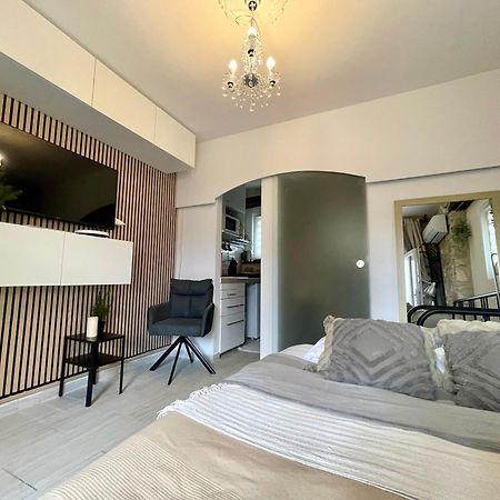 Villa Amore Radini Istrian Romantic Studio With Private Parking And Terrace Бртонигла Экстерьер фото