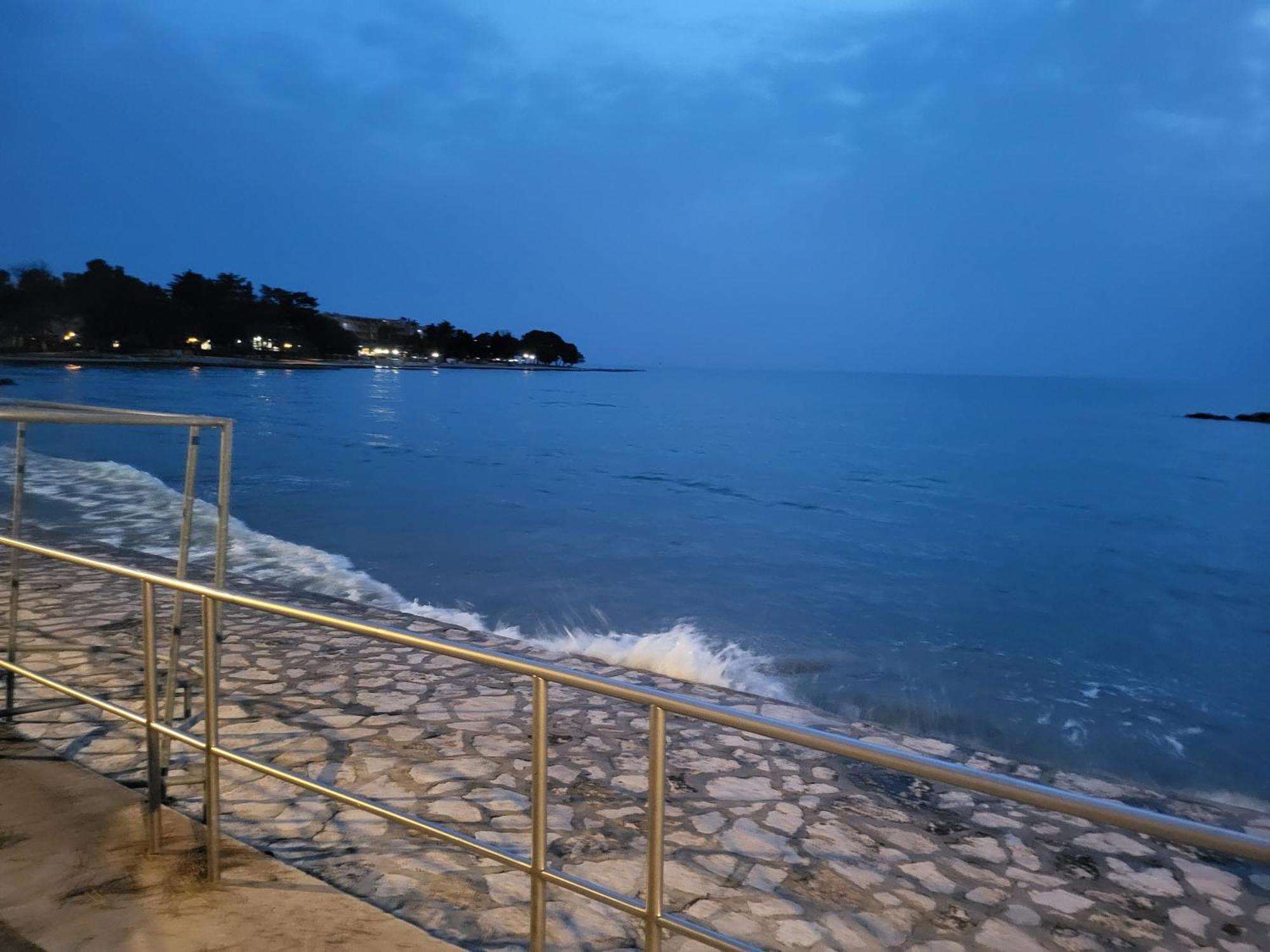 Villa Amore Radini Istrian Romantic Studio With Private Parking And Terrace Бртонигла Экстерьер фото